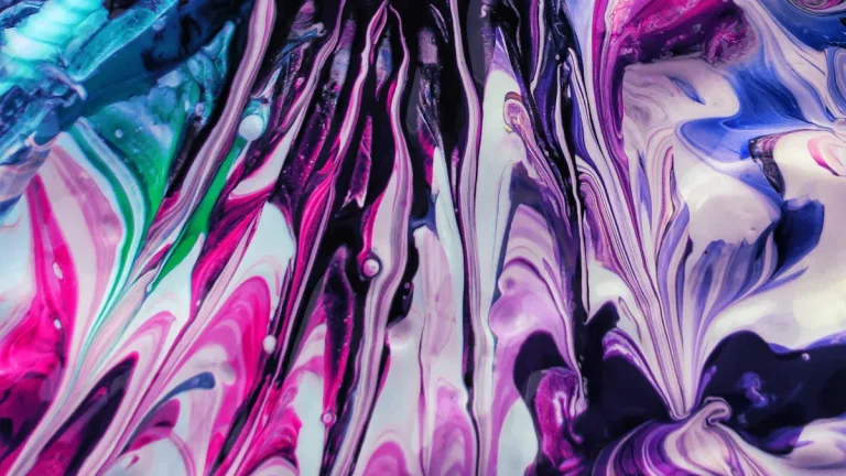 Choosing Between Acrylic Metal and Vinyl Prints in 2025