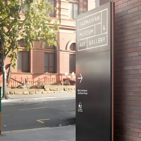 custom wayfinding signage
