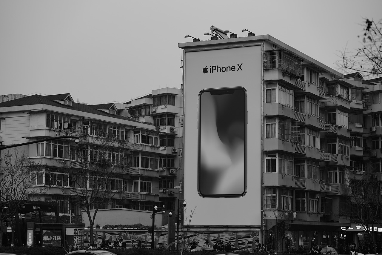 What Are Billboards Printed On? Materials and Methods Explained for Businesses