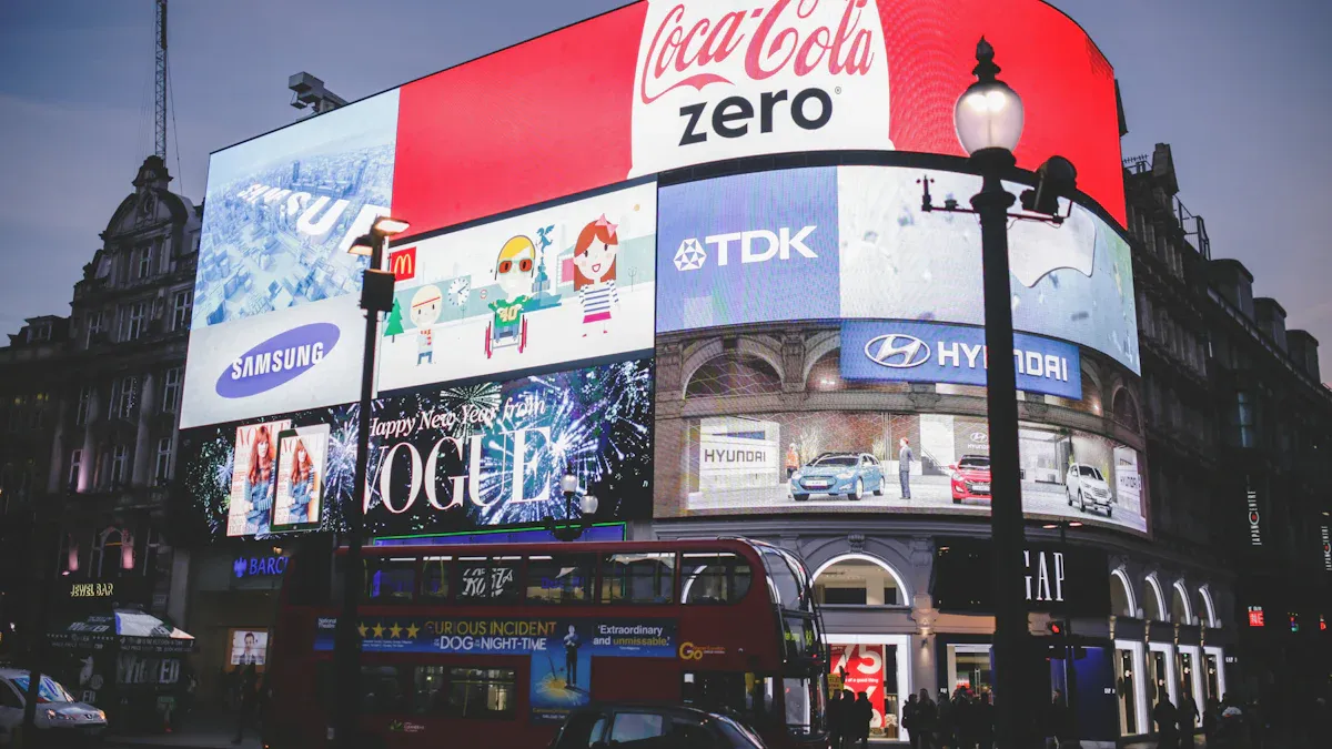 Types of Outdoor Billboard Advertising for B2B Campaigns