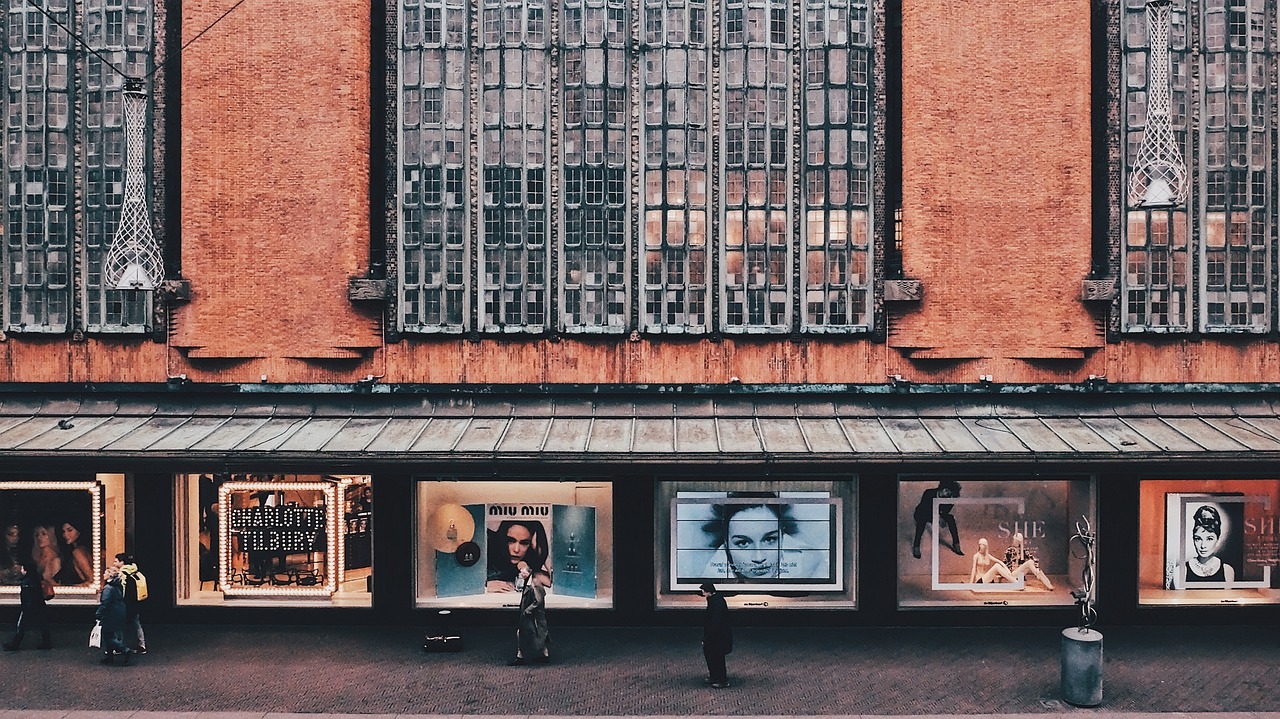 How to Start a Billboard Company: B2B Printing Solutions to Fuel Your Growth